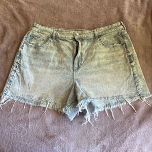 American Eagle Shorts Acid Wash Distressed Raw Hem Light Blue Size 20